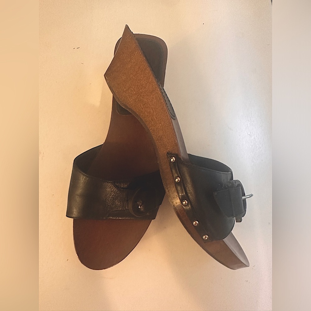 Ferragamo Black Leather Mules Sandals w/Stylish Wooden Sole